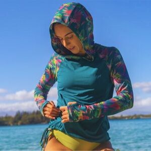 Title Nine Sunbuster Hooded Rash Guard Active Shirt Molokai